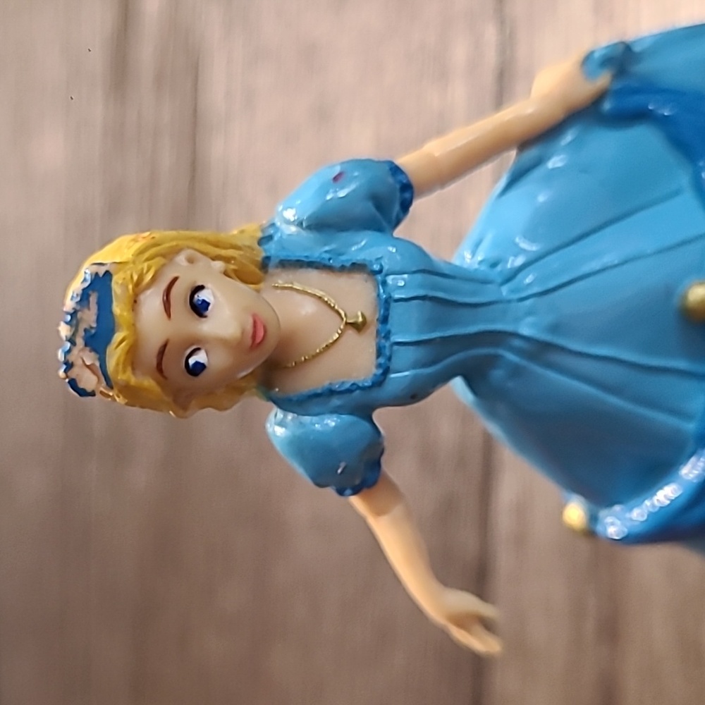 Princess Figurines - Picture 6 of 7